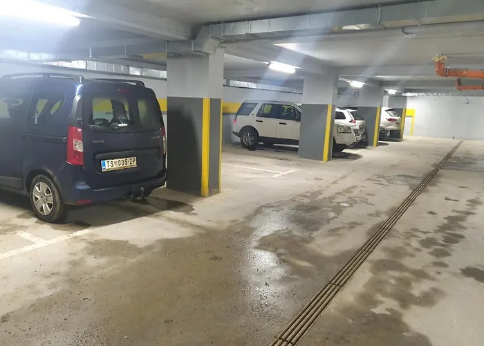 Daire Kraljevi Cardaci Sadikovic Sa Garazom *